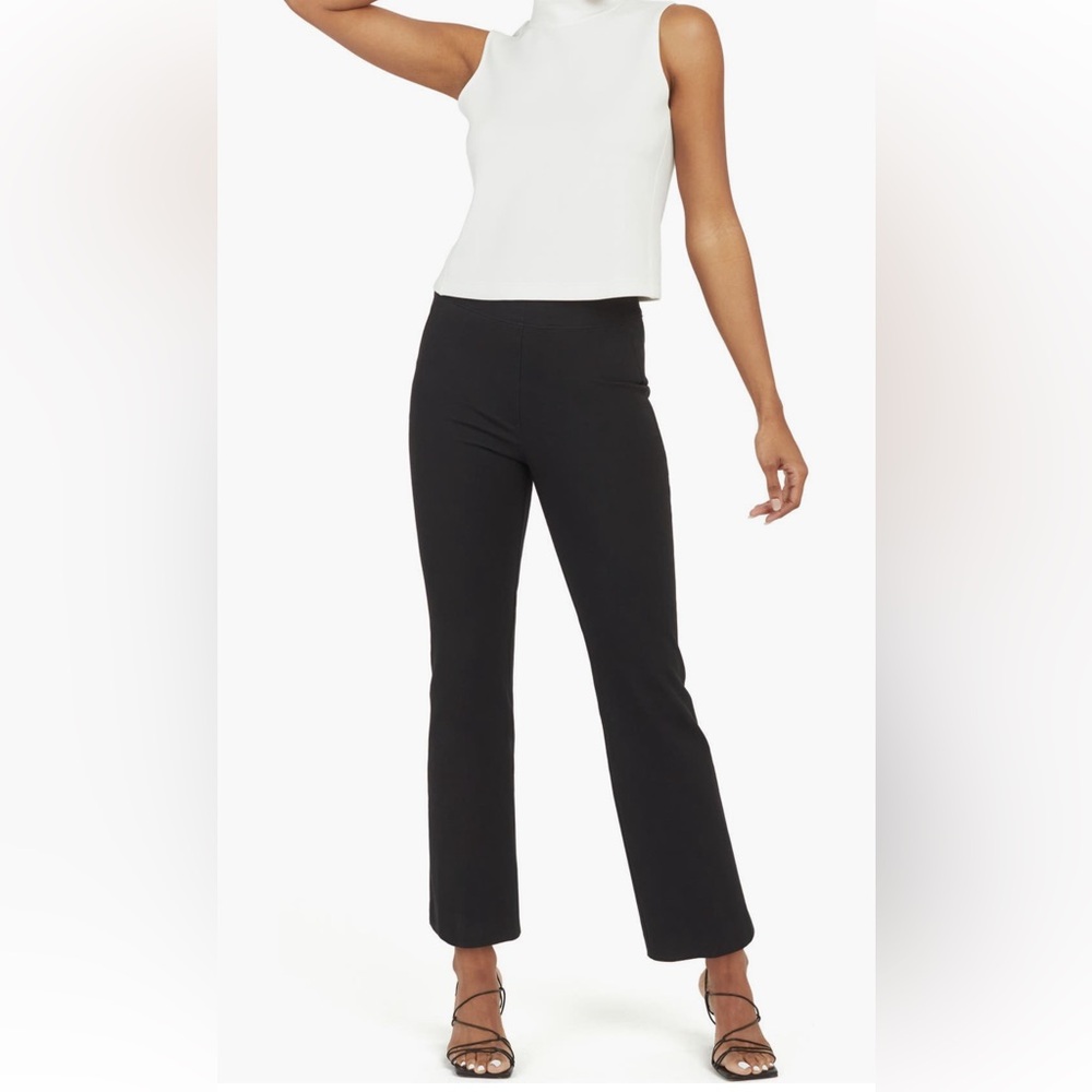 Spanx on the Go Kick Flare Pants Sz M